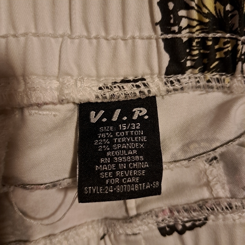 V.I.P butterfly Capris - Picture 7 of 7
